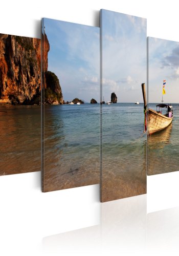 ARTGEIST A fishing boat by the sea - Fiskerbd i havkanten trykt p lrred - Flere strrelser