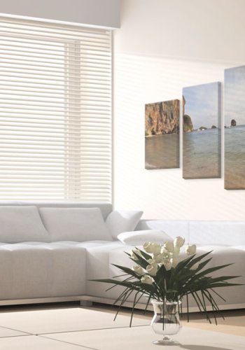 ARTGEIST A fishing boat by the sea - Fiskerbd i havkanten trykt p lrred - Flere strrelser