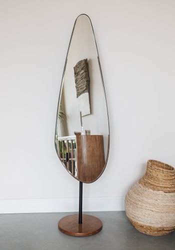 WHITE LABEL LIVING Dropz gulvspejl - spejlglas og sort jern (135x40)