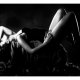 ARTGEIST Fototapet af kvinde i lingeri - Sort/hvid (flere strrelser)