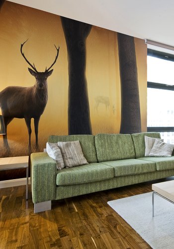 ARTGIST - Fototapet med en hjort i sit naturlige habitat - Flere strrelser