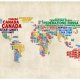 ARTGEIST - Fototapet af farverigt verdenskort med italienske landenavne - Flere strrelser