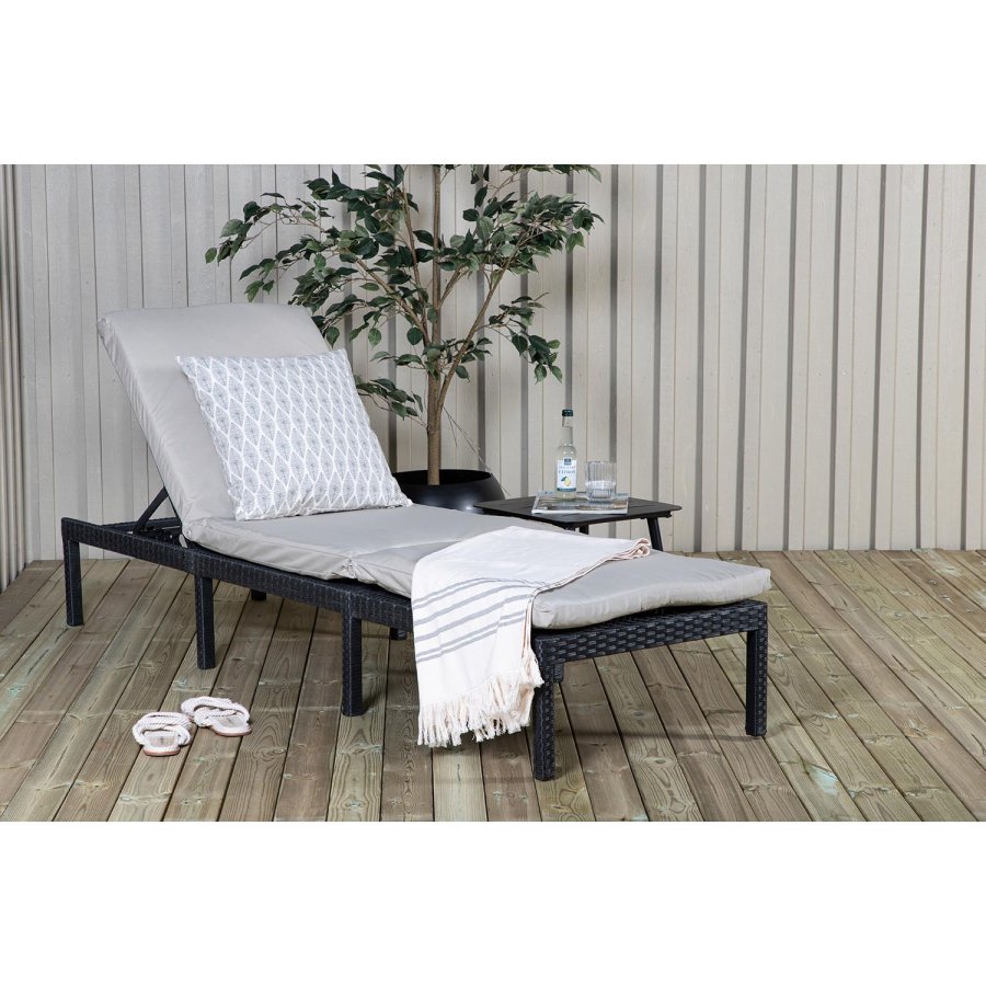 VENTURE DESIGN Bilbao liggestol, m. hynde - gr polyester, sort polyrattan og aluminium