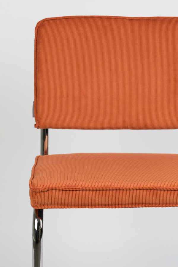 ZUIVER Ridge Rib spisebordsstol - orange fljl polyester og slv krom