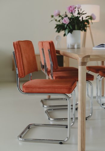 ZUIVER Ridge Rib spisebordsstol - orange fljl polyester og slv krom