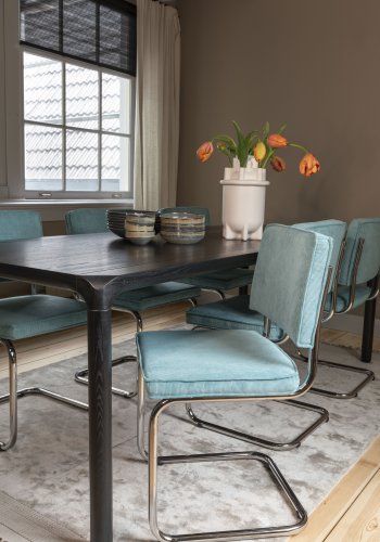 ZUIVER Ridge Rib spisebordsstol - bl fljl polyester og slv krom