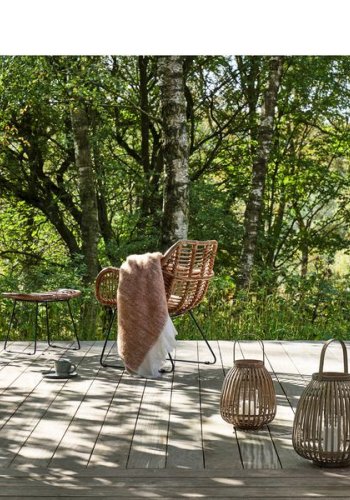 VILLA COLLECTION Sokna skammel, rektangulr - natur rattan og sort metal (53x33)