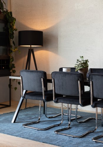 ZUIVER Ridge Rib Kink spisebordsstol, stabelbar - sort fljl og slv krom