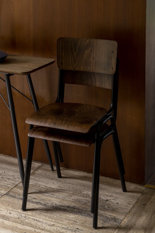 DUTCHBONE Scuola spisebordsstol - valnddefarvet krydsfinér og stl