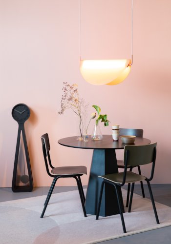 ZUIVER Back To School spisebordsstol, stabelbar - mat oliven HPL og sort stl