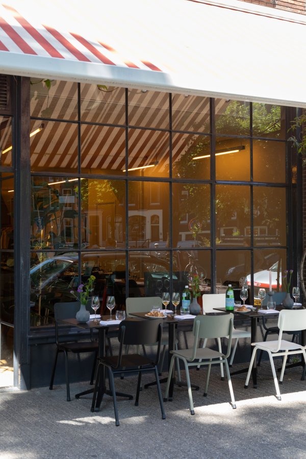 ZUIVER Back To School havestol, stabelbar - mosgrn aluminium