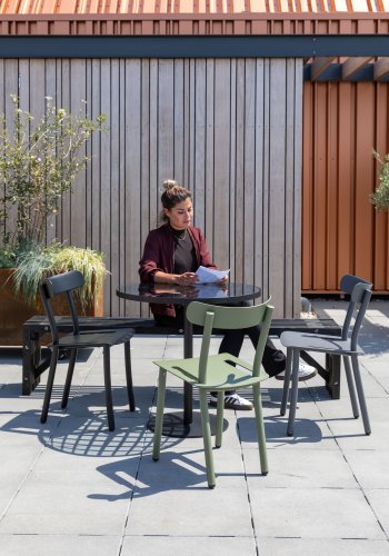 ZUIVER Friday havestol - sort aluminium