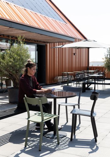 ZUIVER Friday havestol - sort aluminium