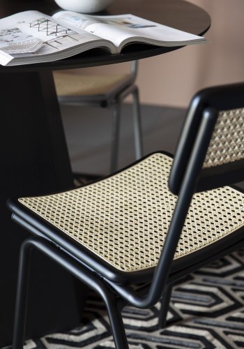 ZUIVER Jort spisebordsstol - natur rattan og sort stl