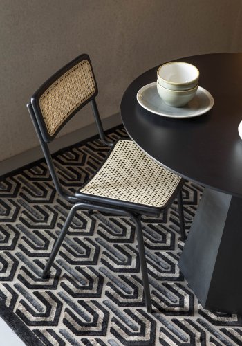 ZUIVER Jort spisebordsstol - natur rattan og sort stl