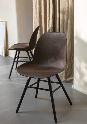 ZUIVER Albert Kuip spisebordsstol - brun plastik/genanvendt kaffegrums og sort asketr