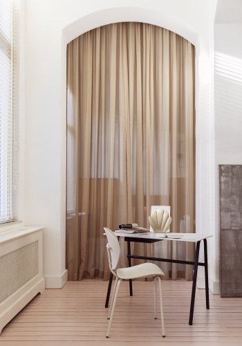 ZUIVER Ocean Rice spisebordsstol - beige genbrugt plast fra havet og beige metal