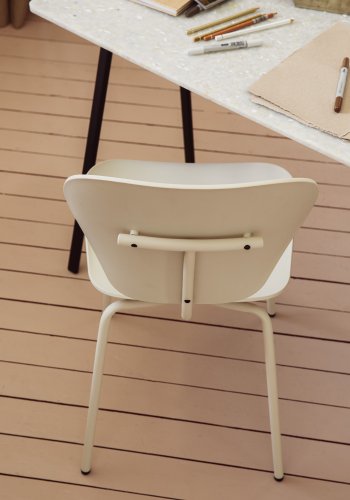 ZUIVER Ocean Rice spisebordsstol - beige genbrugt plast fra havet og beige metal