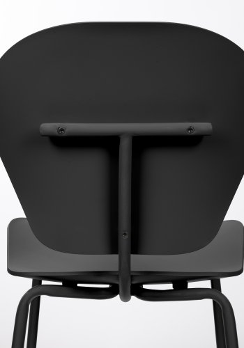 ZUIVER Ocean Pirate spisebordsstol - sort genbrugt plast fra havet og sort metal