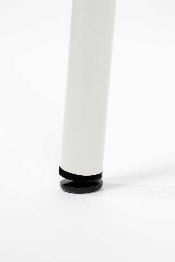 ZUIVER Ocean kokosmlk spisebordsstol - hvid genbrugt plast fra havet og hvid metal