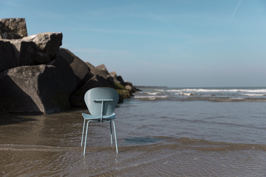 ZUIVER Ocean spisebordsstol - ocean bl genbrugt plast fra havet og ocean bl metal