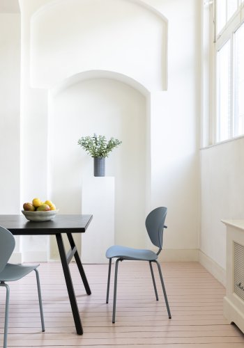 ZUIVER Ocean spisebordsstol - ocean bl genbrugt plast fra havet og ocean bl metal