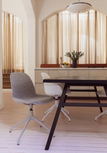 ZUIVER Albert Kuip spisebordsstol, m. drejefunktion - taupe polyester og taupe aluminium