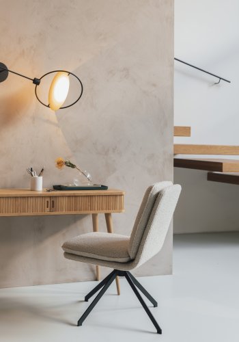 ZUIVER Tyler spisebordsstol, m. drejefunktion - hvid bouclé stof og sort stl