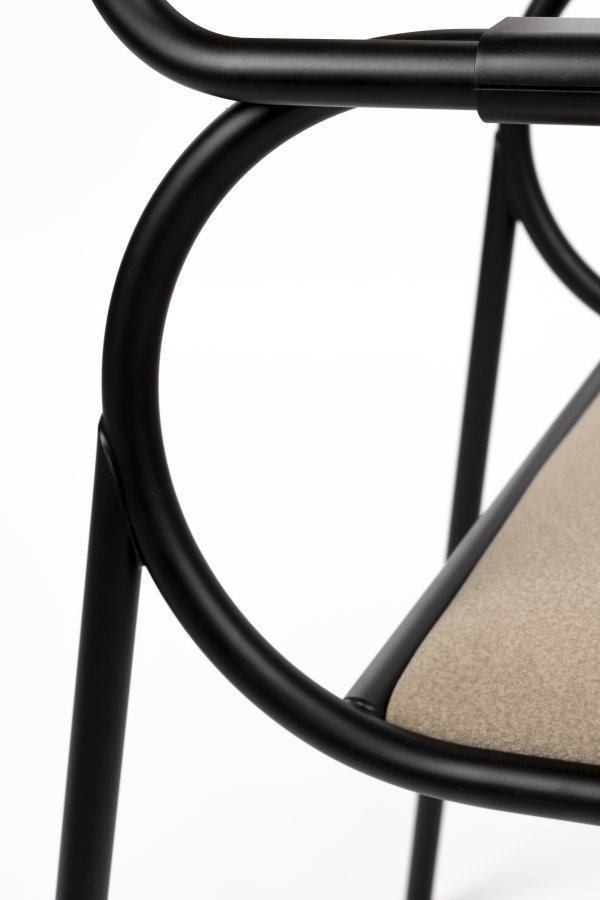 ZUIVER Alba lnestol, m. armln - beige fljl og sort metal