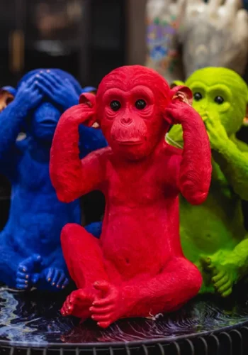 KARE DESIGN Monkey Kikazaru sparebsse - rd polyresin (H:35)