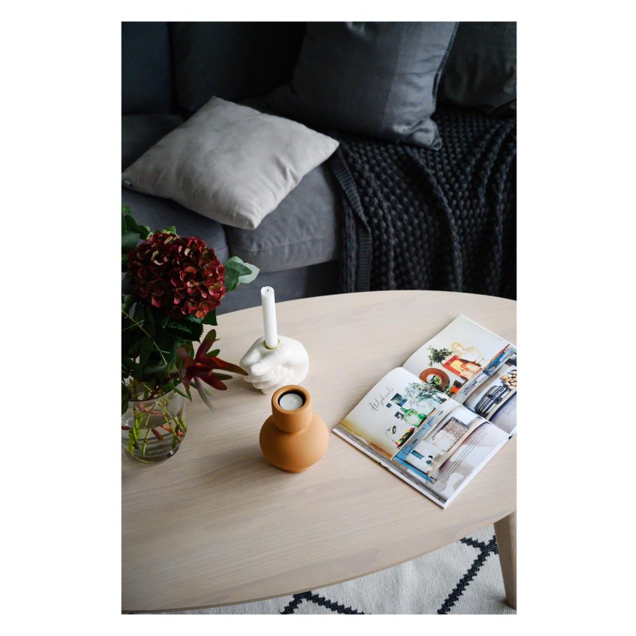 ROWICO oval Yumi sofabord - hvidvasket egetrsfiner og eg (130x65)