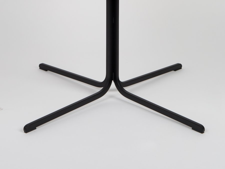 ZUIVER Nikki lnestol, m. armln - sort PU og sort stl