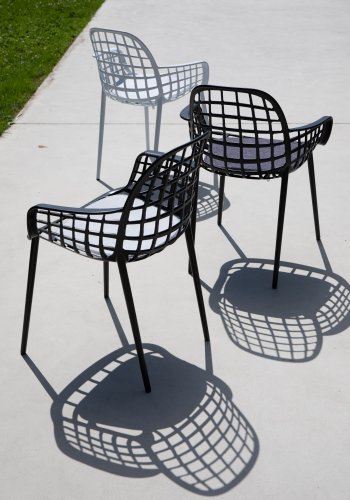 ZUIVER Albert Kuip havestol, m. armln, stabelbar - sort aluminium