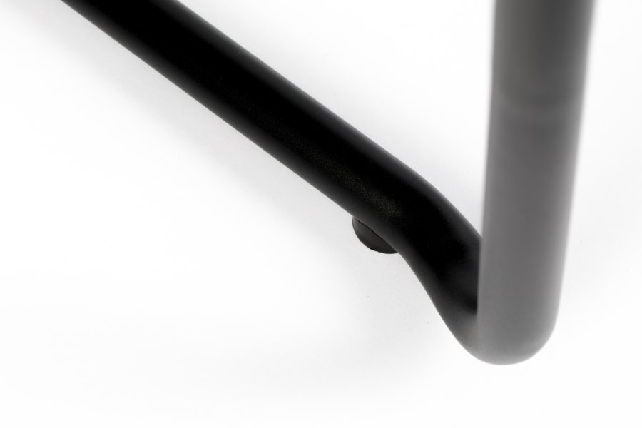 ZUIVER Thirsty spisebordsstol, m. armln, stabelbar - ash gr genbrugt PET og sort stl