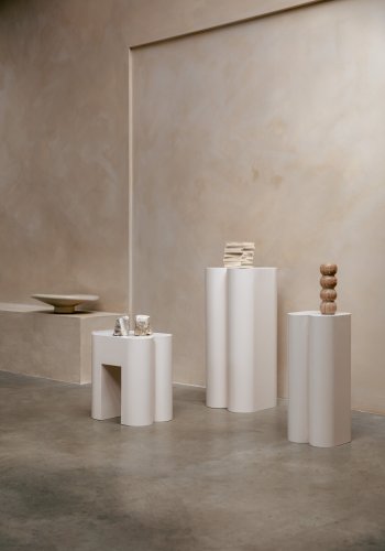 ZUIVER Shape skammel, kvadratisk - beige jern (40x40)