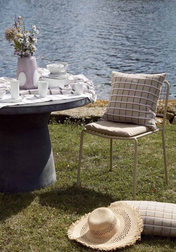 BROSTE COPENHAGEN Fiber havebord, rund - charcoal fibercement (110)