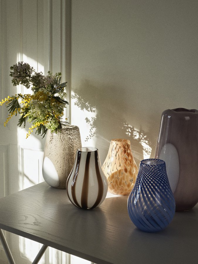 BROSTE COPENHAGEN Ada Dot vase, rund - taupe varm gr glas