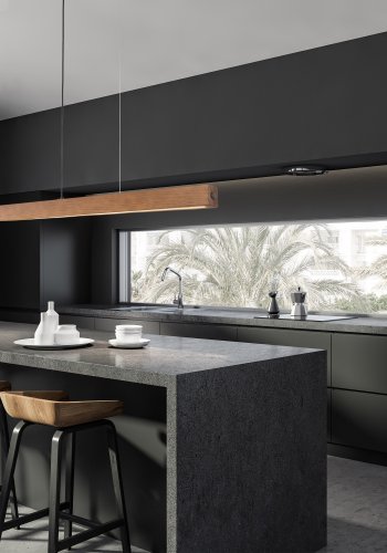 TK Teo LED loftlampe 1260 - valnddefarvet tr og sort metal