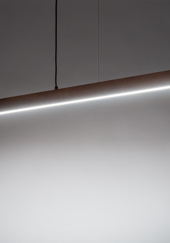 TK Teo LED loftlampe 1260 - valnddefarvet tr og sort metal