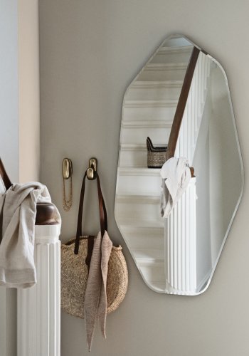 BROSTE COPENHAGEN Ruby vgspejl, organisk - spejlglas og sort MDF (120x60)