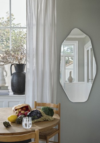 BROSTE COPENHAGEN Ruby vgspejl, organisk - spejlglas og sort MDF (120x60)