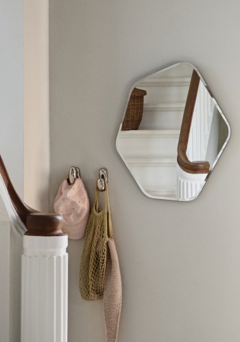 BROSTE COPENHAGEN Ruby vgspejl, heksagon - spejlglas og sort MDF (60x50)