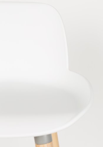 ZUIVER Albert Kuip barstol, m. rygln og fodsttte - hvid polypropylen/natur asketr (65cm)