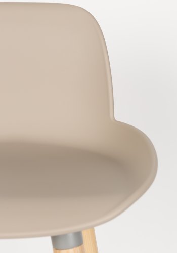 ZUIVER Albert Kuip barstol, m. rygln og fodsttte - taupe polypropylen/natur asketr (65cm)