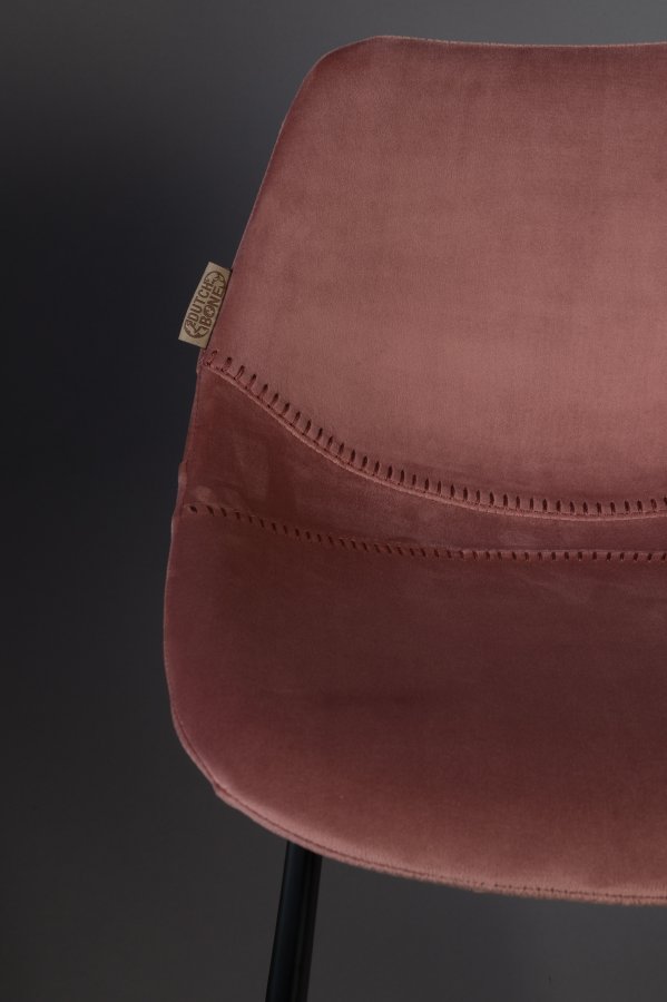 DUTCHBONE Franky barstol, m. rygln og fodsttte - lyserd fljl stof og sort stl (80cm)