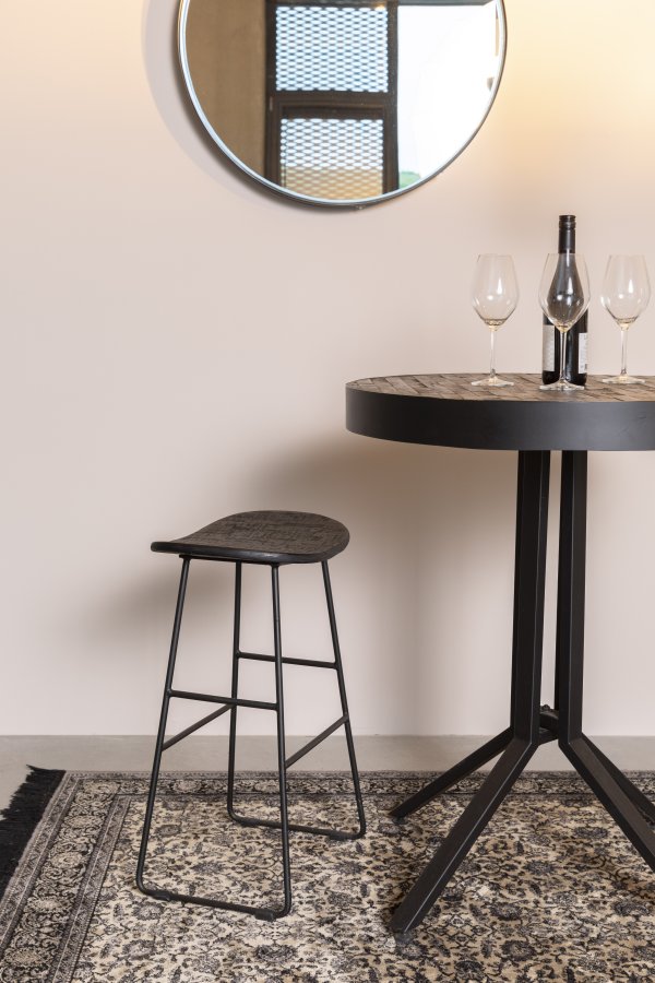 WHITE LABEL LIVING Tangle counterstol, m. fodsttte - sort teaktr og stl