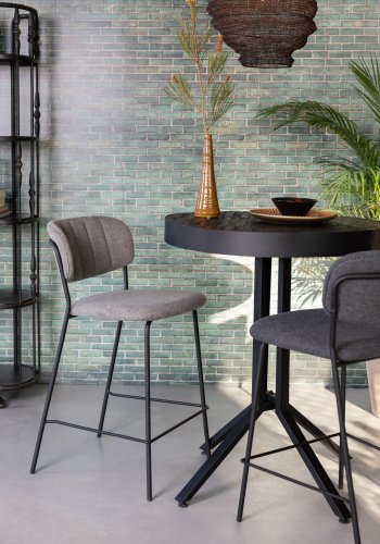 WHITE LABEL LIVING Jolien counterstol, m. rygln og fodsttte - gr polyester og sort stl