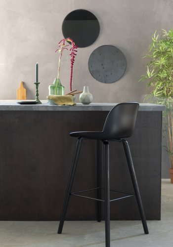 ZUIVER Albert Kuip barstol, m. rygln og fodsttte - sort polypropylen og sort asketr (75cm)