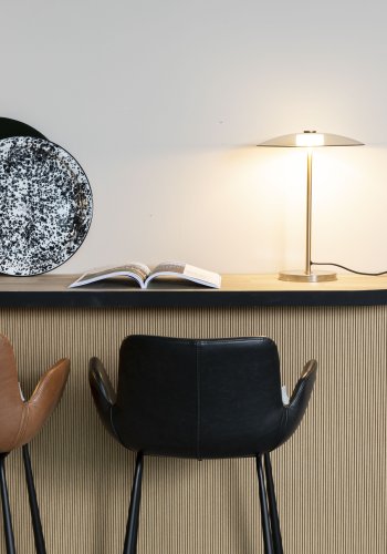 ZUIVER Brit LL barstol, m. rygln, armln og fodsttte - brun PU og sort stl