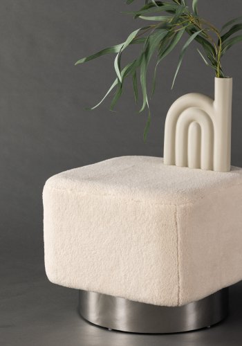 VENTURE DESIGN Newton puf, kvadratisk - offwhite polyester bamsestof og slv stl (45x45)